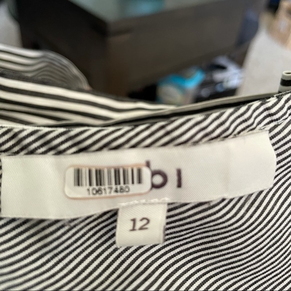 Tibi Striped Ruffle Top - Picture 4 of 8